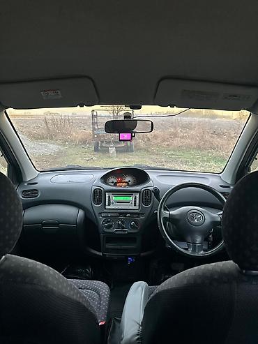 Toyota: Toyota Funcargo: 2003 г., Бензин — 10