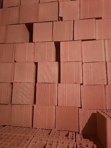 gips blok: 29x19 ölçüsündə 300 dənə kərpic artıq qalıb deyə satılır. Bir dənəsi — 1