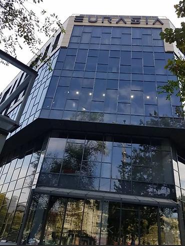 зал: Аренда офисов, 48 м², В торговом центре — 1