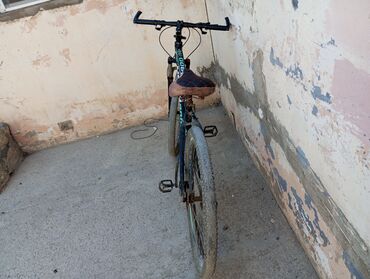 Şəhər velosipedləri: Dağ velosipedi – 29 təkərlər, disk əyləclər, qeyri-bərabər səthlər