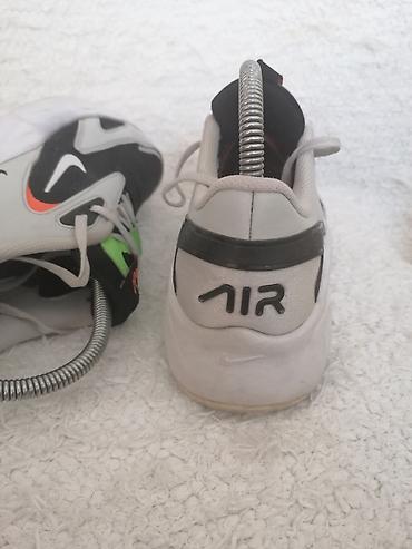 Patike: NIKE AIR MAX patike br 39, dužina unutrašnjeg gazišta 24,5 cm. Slanje — 12