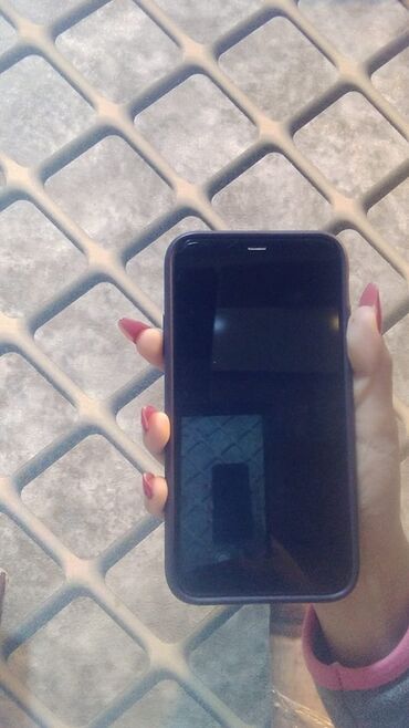 apple adapter 20w qiymeti: IPhone 11, Белый, Битый at lalafo.az apple adapter 20w qiymeti: IPhone 11, Белый, Битый