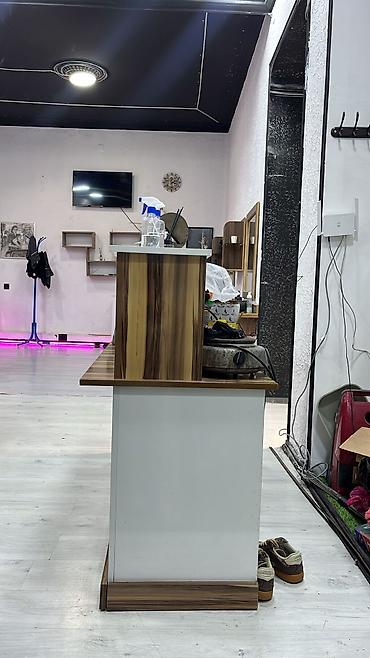 reception masa: Resepşin 160/60.
Qiymet 110 azn 
Unvan 28 may 
Vesile🌹5696 — 2