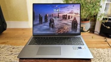 huawei matebook 13 baku: Intel Core i5, 16 GB, 17 "