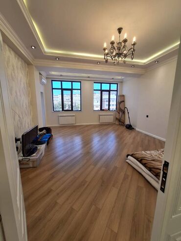 покупка квартиры в баку: 3 комнаты, Новостройка, м. Ази Асланов, 146 м²