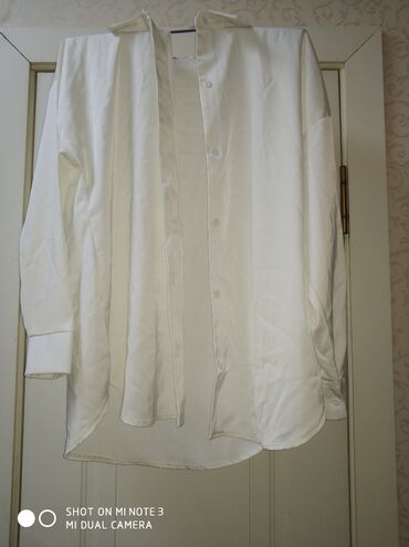 рубашки белые: Рубашка, Классическая модель, Оверсайз, Made in KG