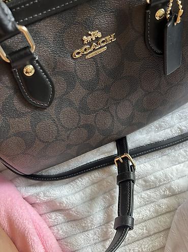 коуч барсетка: Оригинал. Элегантная сумка Coach бочкообразной формы, выполненная в — 7