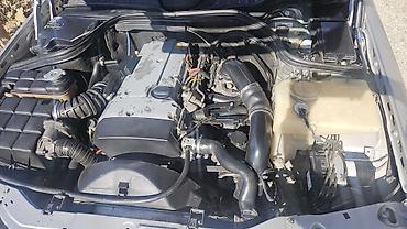 w202 rezin: Mercedes‑Benz sedan Xüsusiyyətlər: - Kuzov: sedan, gümüşü rəng - — 2