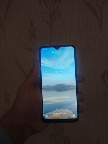 samsung j2 2020 qiymeti: Samsung Galaxy A10, 32 GB, rəng - Qara, Face ID, Qırıq, İki sim kartlı