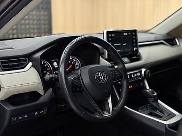Toyota: Toyota RAV4: 2019 г., 2.5 л, Автомат, Бензин, Кроссовер — 8