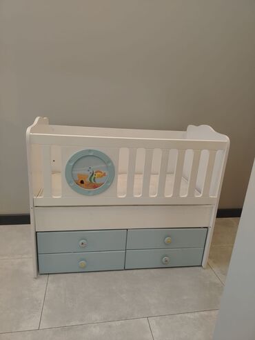 Gəzinti arabaları: Oğlan və qız üçün, Beşik