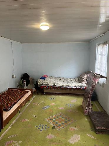 Продажа коттеджей и домов: 🏡 Продается уютный двухэтажный дом в ж/м Ак-Тилек! ✨ Отличный вариант — 15