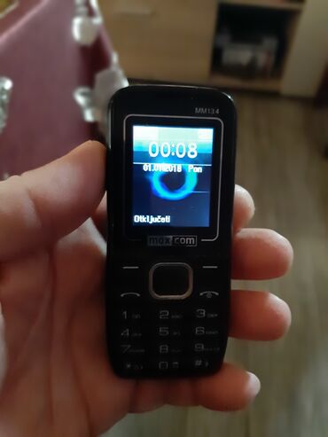 Ostali mobilni telefoni: Telefon Max Com ispravan telefon je na dve kartice i memorijska — 1