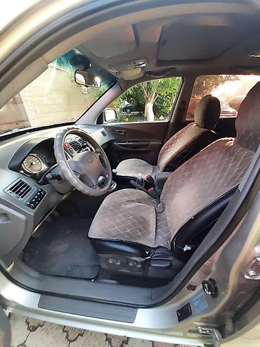 Hyundai: Hyundai Tucson: 2006 г., 2 л, Механика, Бензин, Внедорожник — 5