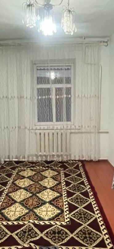 Долгосрочная аренда домов: 70 м², 4 комнаты, Парковка, Сарай, Забор, огорожен