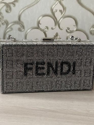 fendi cantalar: Fendi rhinestone klatç çantası - Forma: sərt qutu tipli klatç - Rəng — 1