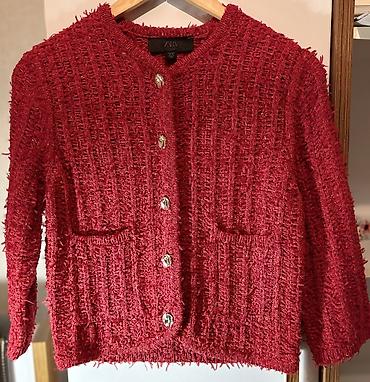 Верхняя одежда: Zara jaket heç geyinilmeyib. 60 azn e alınıb 45 azn e satılır — 2