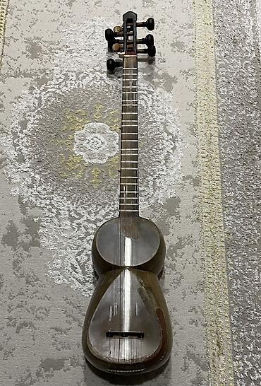 bayan musiqi aləti: Şəxsi Tarımdır .Tar zil və açıq səslidir — 1