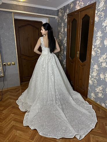 Свадебные платья: Свадебные платья б/у в отличном состоянии — 13