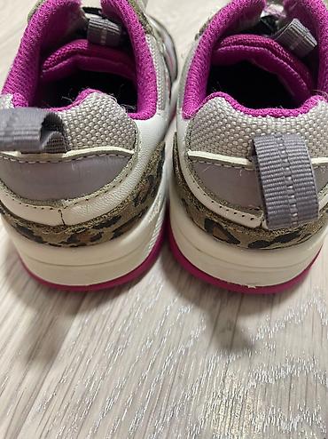 Детская обувь: Обувь на девочку 27-28 размер В хорошем состоянии Оригинал Покупали — 16