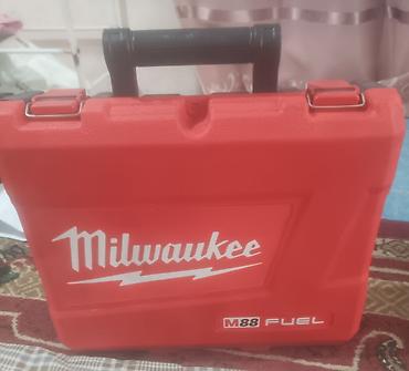 milwauke: Набор аккумуляторного инструмента Milwaukee (линейка M88 FUEL) в — 1