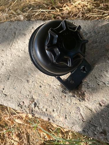 Двери и комплектующие: Предлагается черная передняя дверь для автомобиля. Дверь имеет вырез — 11