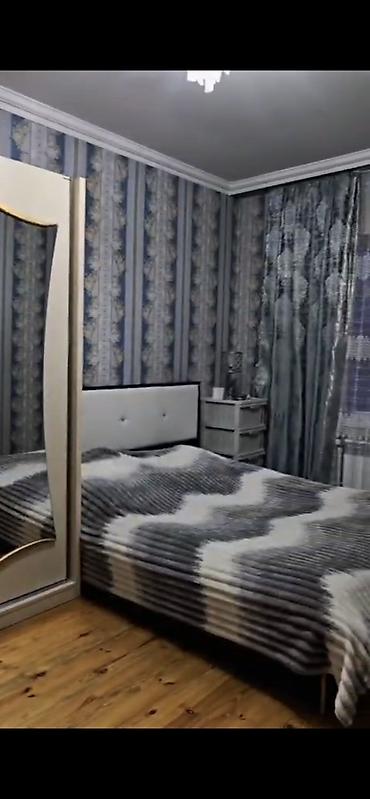 evd: 2 sotda geniş 2 mərtəbə 5 otaqlı həyət evi. 2 ci mərtəbəsində və — 4
