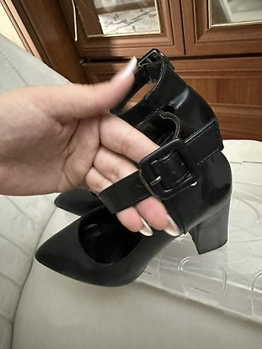 Tuflilər: 1dəfə geyinilib yenidən seçilmir amma akka shoesdən alınıb 36ölçü — 2