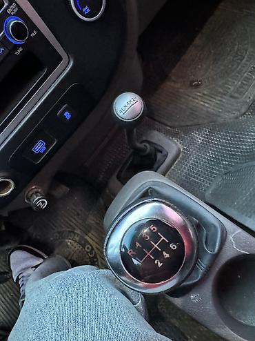 Hyundai: Hyundai Porter: 2019 г., 2.5 л, Дизель — 17