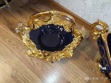 Vazalar: Vaza dəsti, Farfor — 13