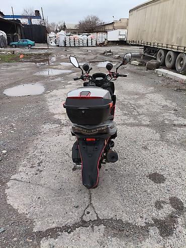 Скутеры: Скутер 49/50 см³ с тюнингом и дополнительным светом - Двигатель — 8