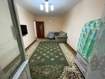 квартира свердловский район: 1 бөлмө, 38 кв. м, 104-серия, 2 кабат