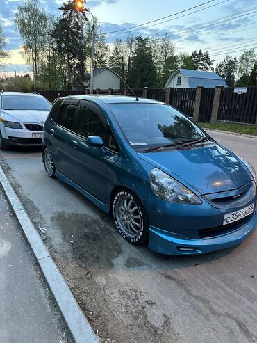 sport car: Honda Fit: 2002 г., 1.5 л, Вариатор, Бензин, Хэтчбэк