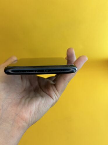 Apple iPhone: IPhone Xr, Б/у, 64 ГБ, Черный, Защитное стекло, Чехол, В рассрочку — 9