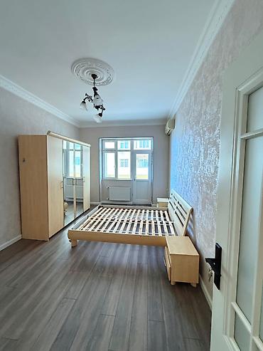 Mənzillər: Yasamal, 3 otaqlı, Yeni tikili, m. Elmlər Akademiyası, 120 kv. m — 5