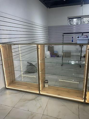 Бизнес үчүн жабдуулар: Витрина/прилавок для магазина с подсветкой - Конструкция: стеклянная — 1