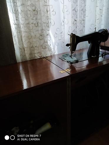 dikis masini: Ayaqla işləyən tikiş maşini Əla işlək vəziyyətdədir Çox az işlənib — 2