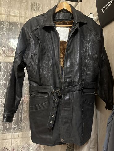 чисто кожаная куртка: Кожаная куртка чистая кожа ! Размер 52-55
Цена 5000