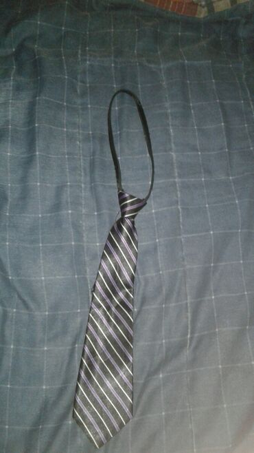 спартивный форма: Детский галстук, фиолетовый цвет в полоску. есть молния для удобства