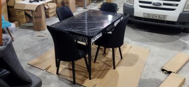 Masa və oturacaq dəstləri: Qonaq otağı üçün, Yeni, Açılan, Dördbucaq masa, 4 stul — 30