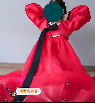 кечки кызыл: Улуттук кийим, Аял — 2