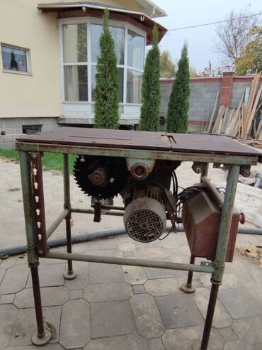 фреза на обер: Деровообрабатывающий станок (УДС) без ЧПУ, Б/у, В наличии