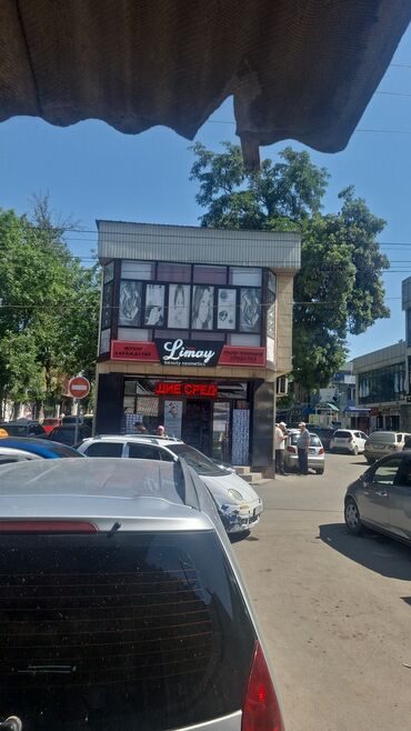 передвижной магазин: Сатам Дүкөн Бизнес-борбордо, 68 кв. м, Жаңы ремонт, Эшиги өзүнчө, 2 кабат