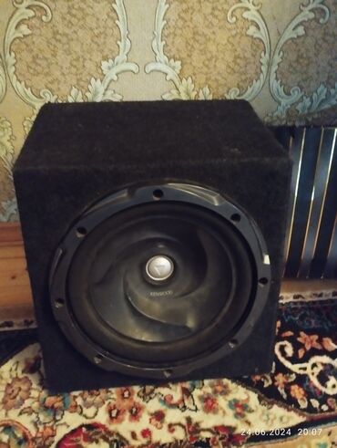 ses aparatı: Kenwood 1000 W basavik satılır kutu qariwiq satilir mono blok yoxdu