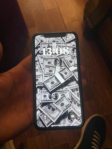 iphone 11 telefon: IPhone 11, Qara — 1