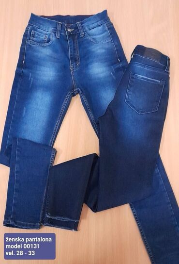 Farmerke: Ženske farmerke sa elastinom
3000
Velicine na slici — 16