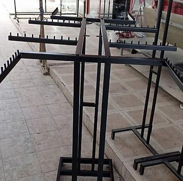 Stend vitrinləri: Metal asılqan/ekspozisiya stendi - Material: qalın metal profildən — 1