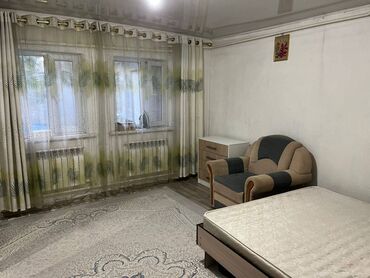 или меняю с доплатой мне: Дом, 60 м², 2 комнаты, Агентство недвижимости, Косметический ремонт
