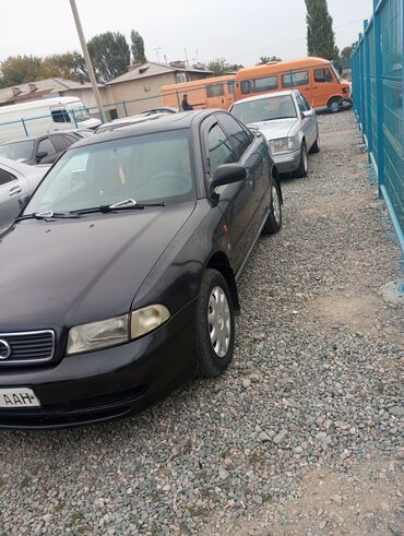 Audi: Audi A4: 1995 г., 1.6 л, Механика, Бензин, Седан