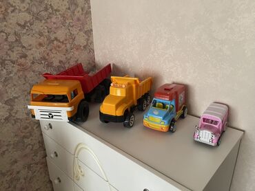 Oyuncaqlar: Uşaq oyuncaqları dəsti Tərkib: - Böyük yumşaq dovşan oyuncağı: ağ -da lalafo.az — 3 Oyuncaqlar: Uşaq oyuncaqları dəsti Tərkib: - Böyük yumşaq dovşan oyuncağı: ağ — 3